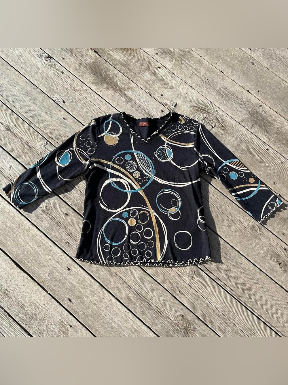 Flower N Ring geometric circle print lettuce hem blouse